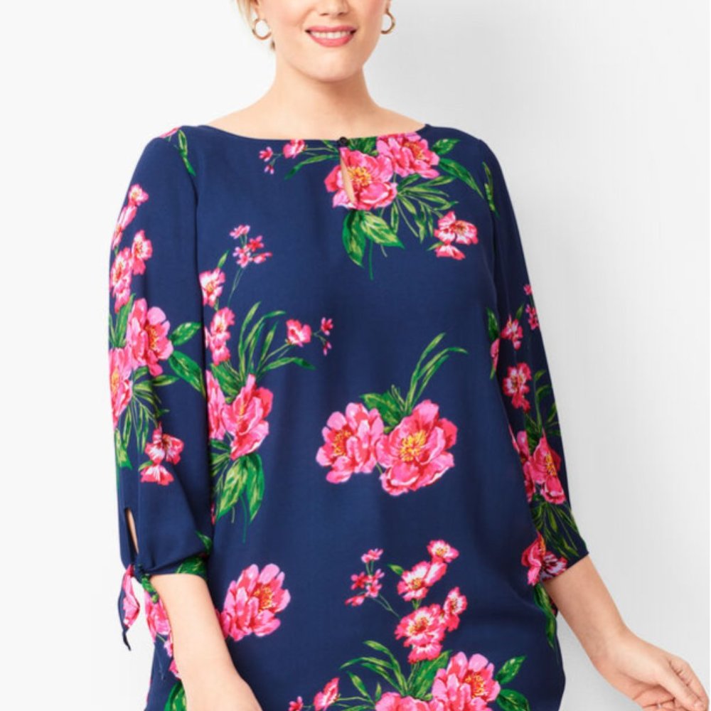 NWOT: FLORAL TIE-SLEEVE BLOUSE